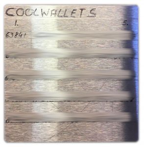 DIY Cold-Wallet - Mit wasserfesten Stift beschrieben